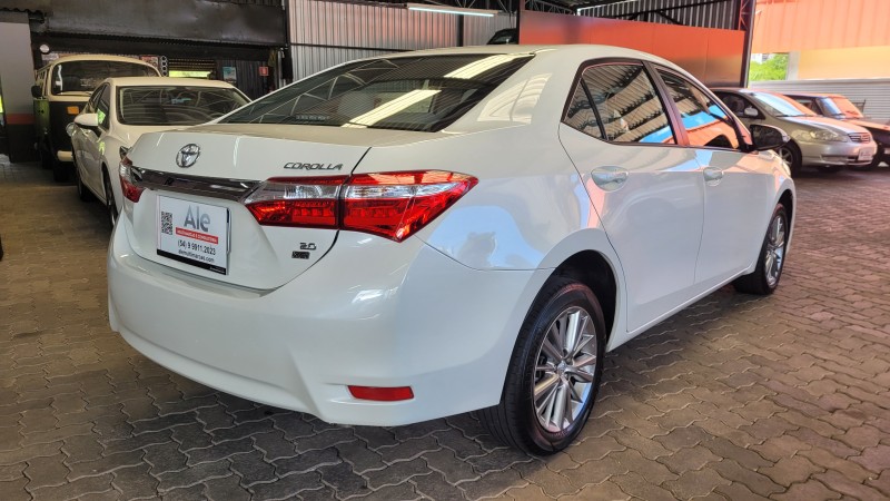 COROLLA 2.0 XEI 16V FLEX 4P AUTOMÁTICO - 2017 - GARIBALDI