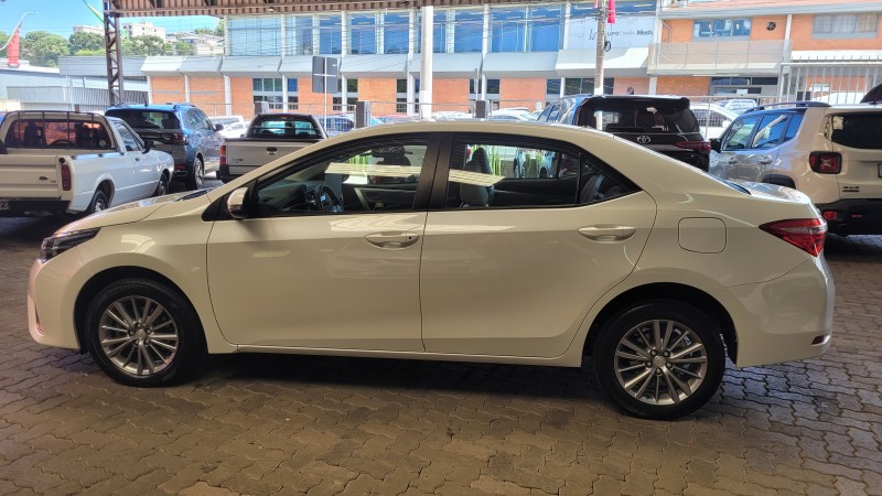 COROLLA 2.0 XEI 16V FLEX 4P AUTOMÁTICO - 2017 - GARIBALDI