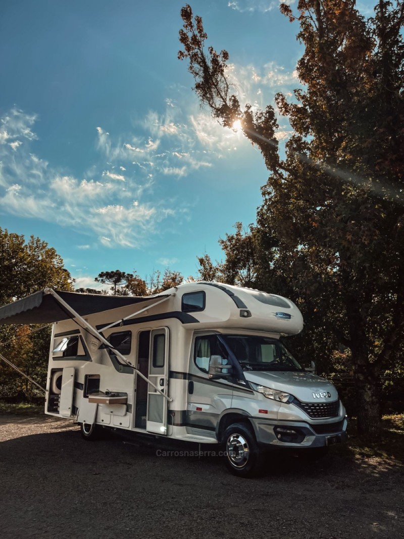 DAILY 55C16 CHASSI CABINE TURBO INTERCOOLER DIESEL 2P MANUAL - 2022 - CANELA