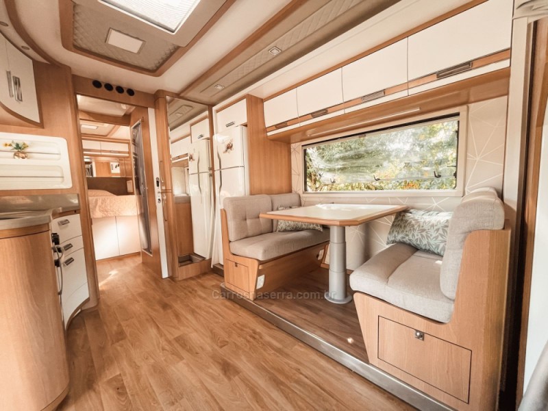 DAILY 55C16 CHASSI CABINE TURBO INTERCOOLER DIESEL 2P MANUAL - 2022 - CANELA