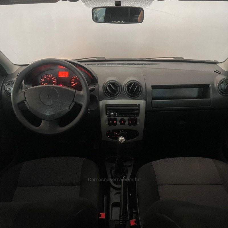 LOGAN 1.0 EXPRESSION 16V FLEX 4P MANUAL - 2009 - PORTãO