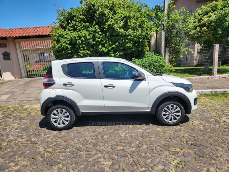 MOBI 1.0 8V EVO FLEX LIKE. MANUAL - 2023 - MONTENEGRO