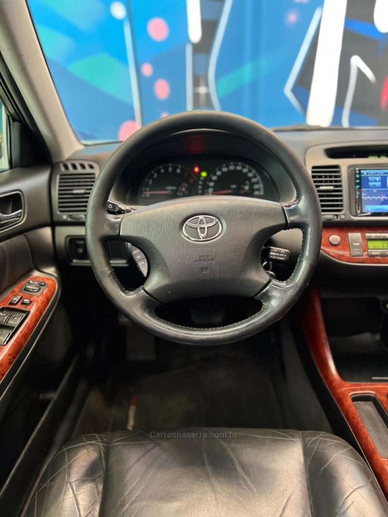 CAMRY 3.0 XLE V6 24V GASOLINA 4P AUTOMÁTICO - 2004 - NOVO HAMBURGO