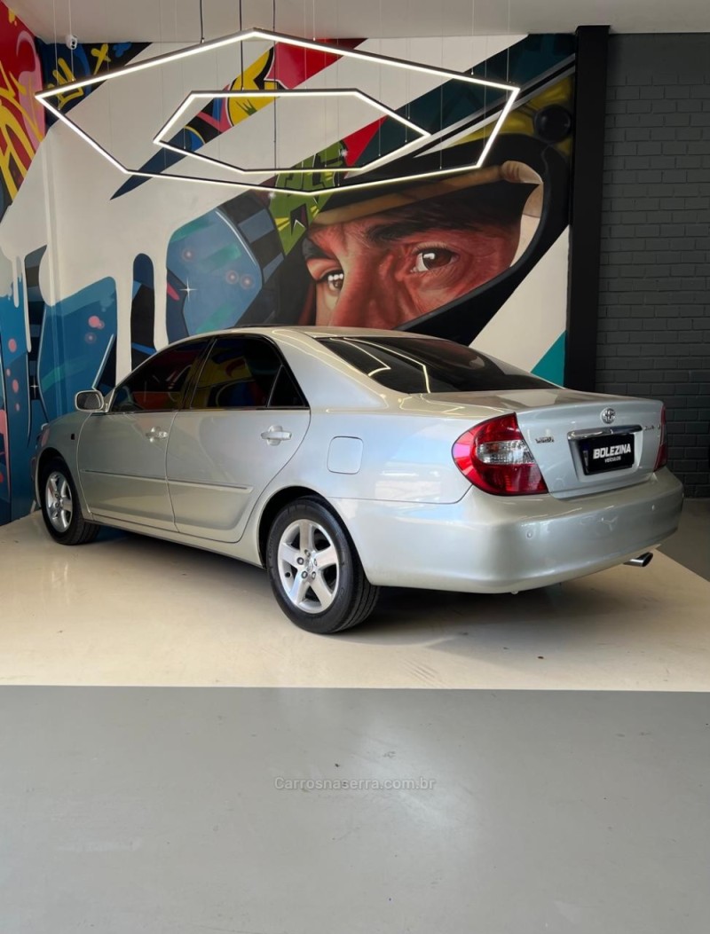 CAMRY 3.0 XLE V6 24V GASOLINA 4P AUTOMÁTICO - 2004 - NOVO HAMBURGO