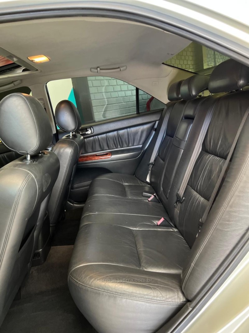 CAMRY 3.0 XLE V6 24V GASOLINA 4P AUTOMÁTICO - 2004 - NOVO HAMBURGO