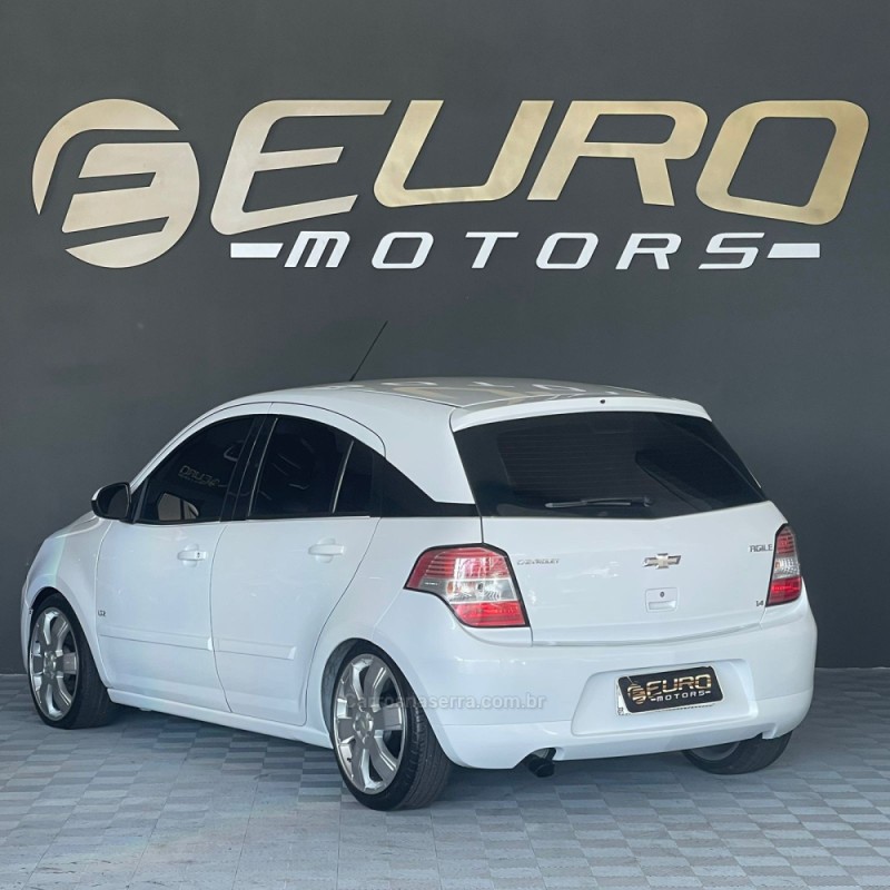 AGILE 1.4 MPFI LTZ 8V FLEX 4P MANUAL - 2012 - PORTãO