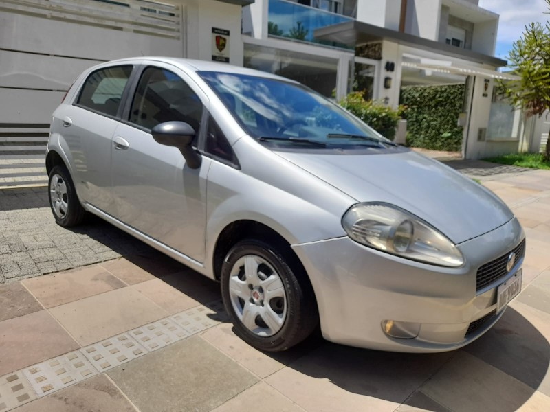 PUNTO 1.4 8V FLEX 4P MANUAL - 2009 - FARROUPILHA