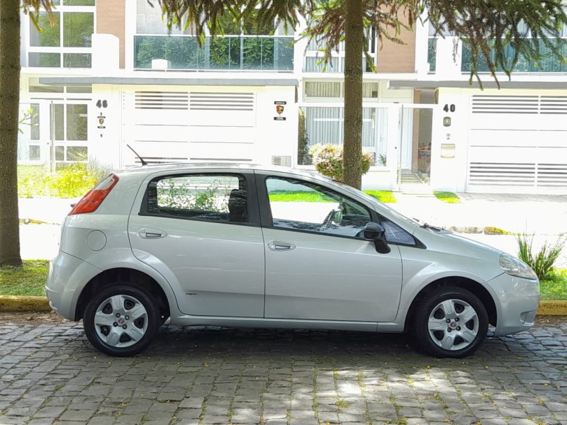PUNTO 1.4 8V FLEX 4P MANUAL - 2009 - FARROUPILHA