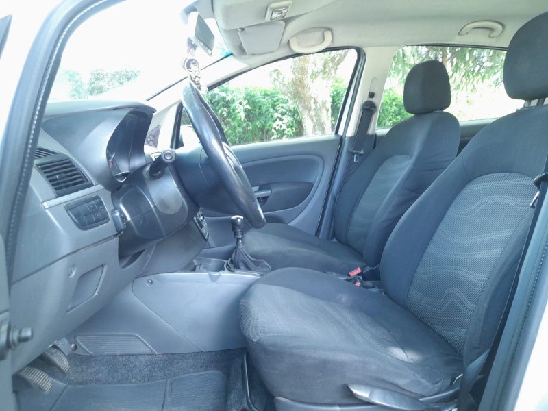 PUNTO 1.4 8V FLEX 4P MANUAL - 2009 - FARROUPILHA