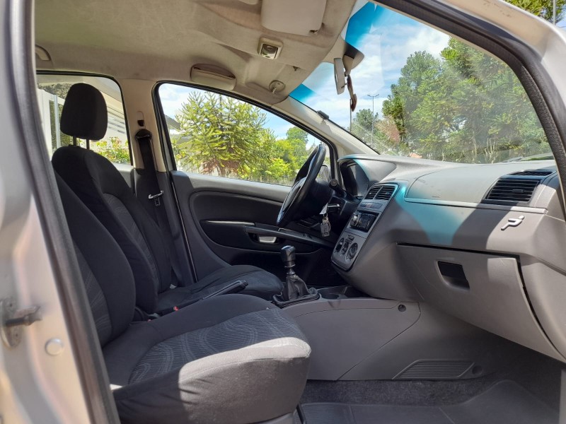 PUNTO 1.4 8V FLEX 4P MANUAL - 2009 - FARROUPILHA