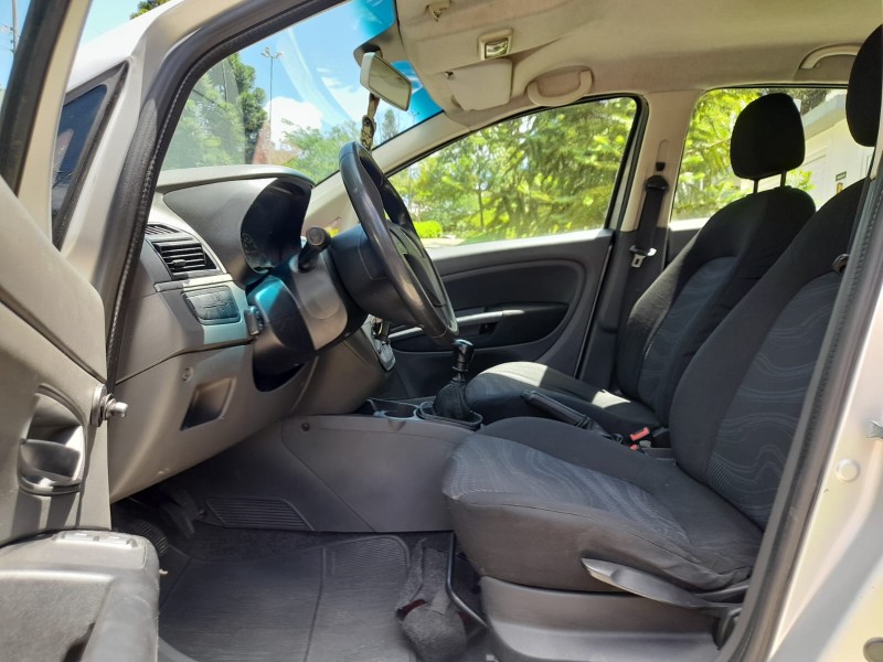 PUNTO 1.4 8V FLEX 4P MANUAL - 2009 - FARROUPILHA