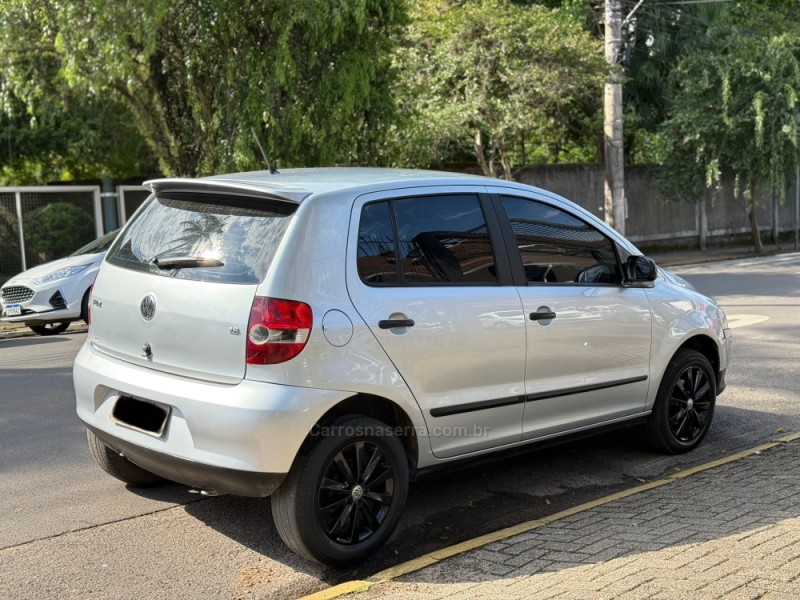 FOX 1.6 MI ROUTE 8V FLEX 4P MANUAL - 2009 - PAROBé