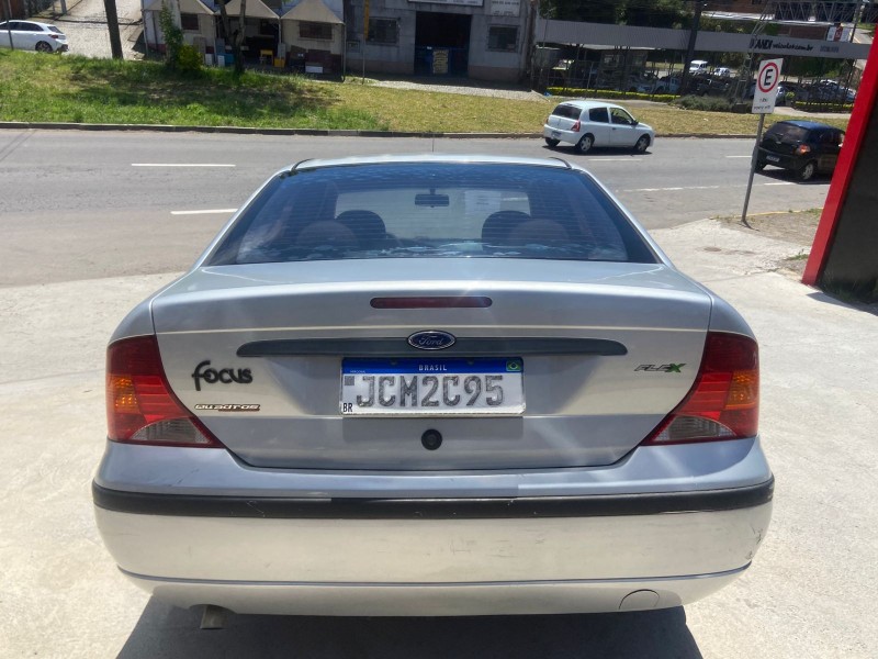 FOCUS 1.6 SE SEDAN 16V FLEX 4P MANUAL - 2008 - CAXIAS DO SUL