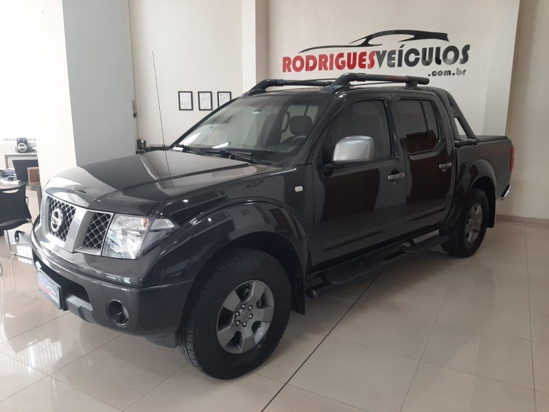 FRONTIER 2.5 LE ATTACK 4X4 CD TURBO ELETRONIC DIESEL 4P AUTOMÁTICO - 2013 - CAXIAS DO SUL