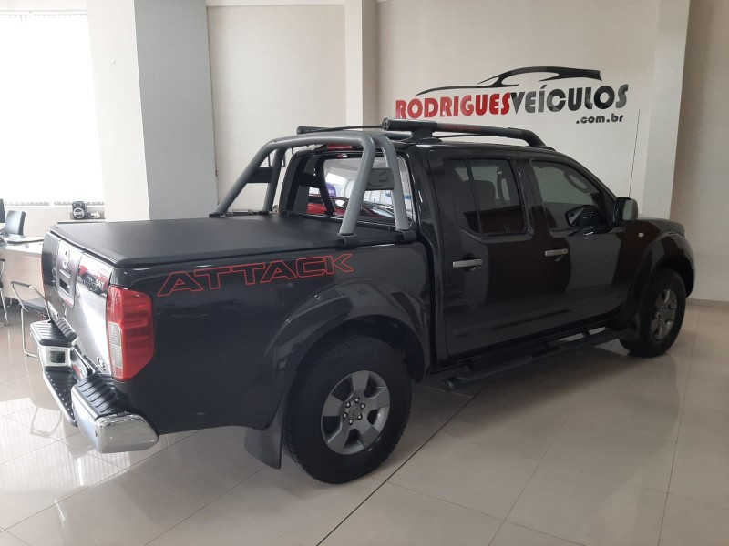 FRONTIER 2.5 LE ATTACK 4X4 CD TURBO ELETRONIC DIESEL 4P AUTOMÁTICO - 2013 - CAXIAS DO SUL