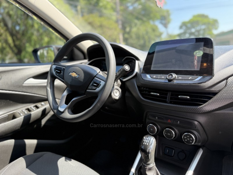 ONIX 1.0 MPFI LT 8V FLEX 4P MANUAL - 2022 - PAROBé