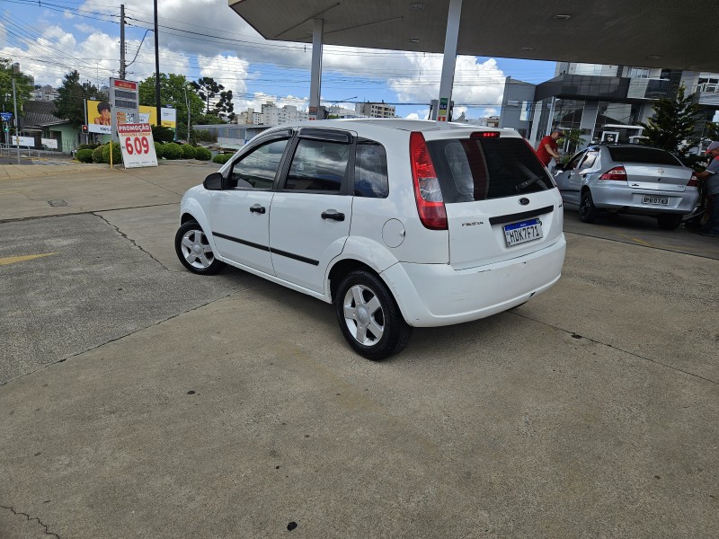 FIESTA 1.0 MPI PERSONNALITÉ 8V FLEX 4P MANUAL - 2007 - CAXIAS DO SUL
