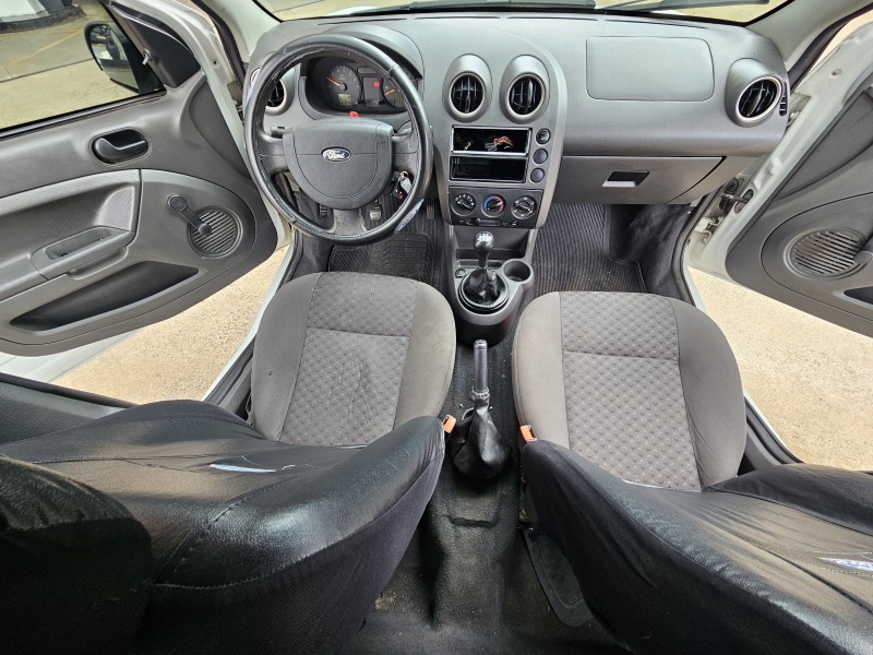 FIESTA 1.0 MPI PERSONNALITÉ 8V FLEX 4P MANUAL - 2007 - CAXIAS DO SUL