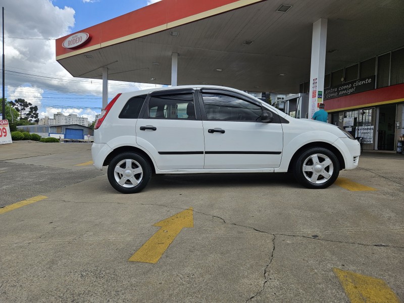 FIESTA 1.0 MPI PERSONNALITÉ 8V FLEX 4P MANUAL - 2007 - CAXIAS DO SUL
