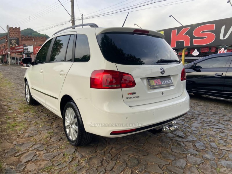 SPACEFOX 1.6 MI SPORTLINE 8V FLEX 4P MANUAL - 2011 - DOIS IRMãOS