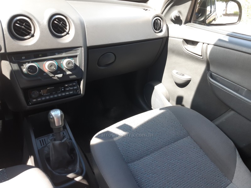 CELTA 1.0 MPFI LT 8V FLEX 4P MANUAL - 2013 - BENTO GONçALVES