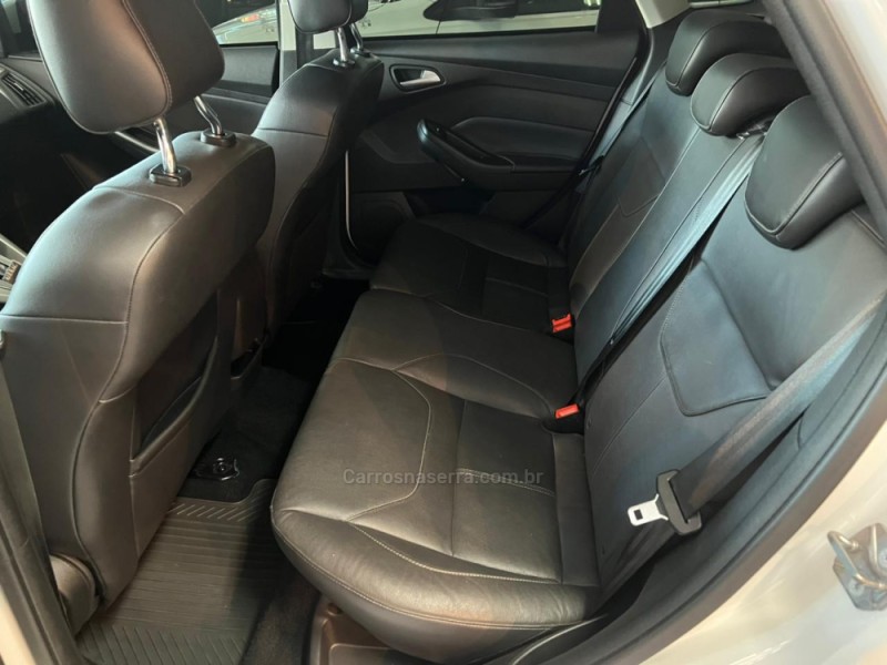 FOCUS 2.0 SE PLUS 16V FLEX 4P AUTOMÁTICO - 2018 - CAXIAS DO SUL