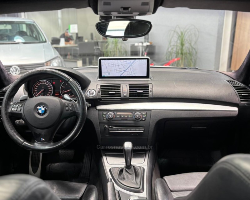 130I 3.0 SPORT HATCH 24V GASOLINA 4P AUTOMÁTICO - 2009 - VACARIA