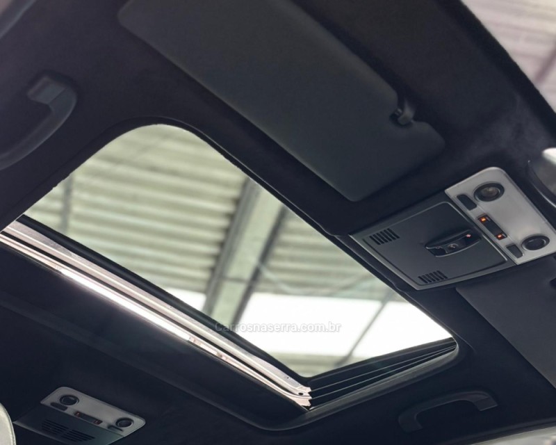 130I 3.0 SPORT HATCH 24V GASOLINA 4P AUTOMÁTICO - 2009 - VACARIA