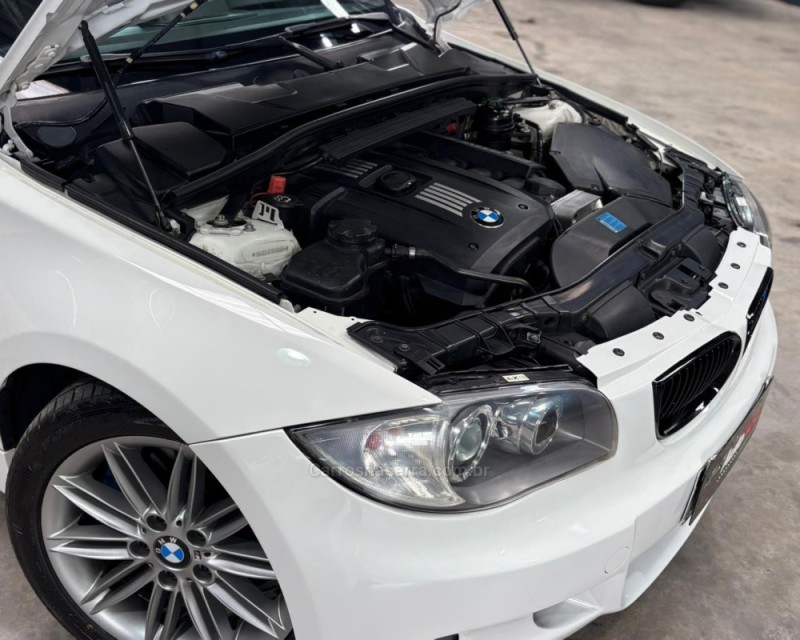 130I 3.0 SPORT HATCH 24V GASOLINA 4P AUTOMÁTICO - 2009 - VACARIA