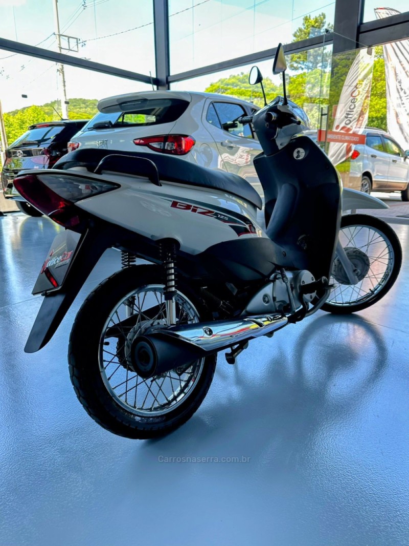 BIZ 125 ES - 2007 - TRêS COROAS