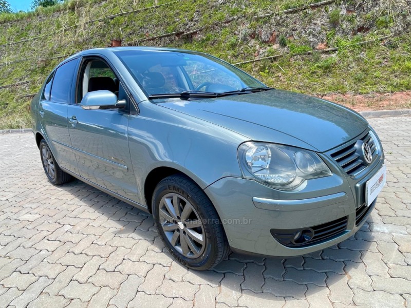 POLO SEDAN 1.6 MI COMFORTLINE 8V FLEX 4P AUTOMATIZADO - 2010 - CAMPO BOM