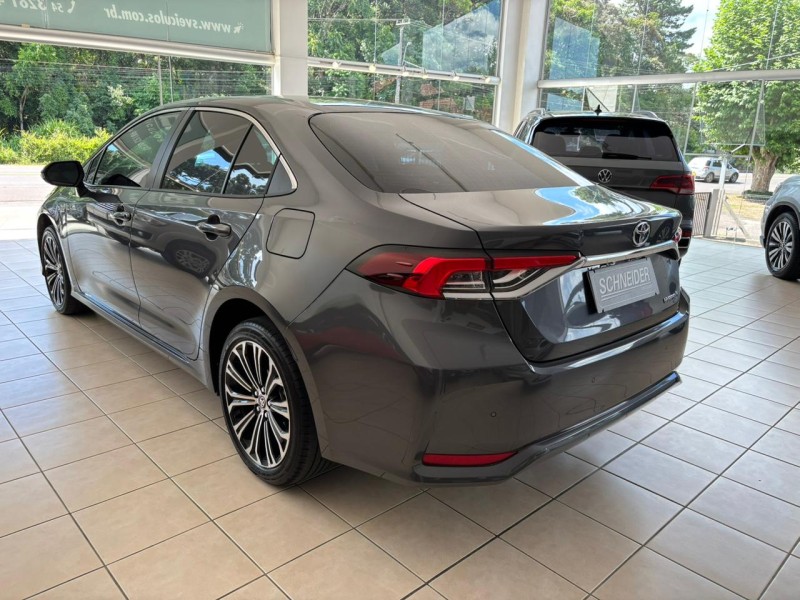 COROLLA 1.8 ALTIS PREMIUM 16V HÍBRIDO 4P AUTOMÁTICO - 2023 - NOVA PETRóPOLIS