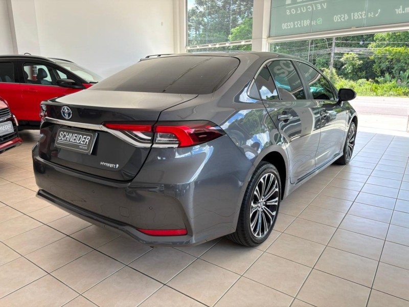 COROLLA 1.8 ALTIS PREMIUM 16V HÍBRIDO 4P AUTOMÁTICO - 2023 - NOVA PETRóPOLIS