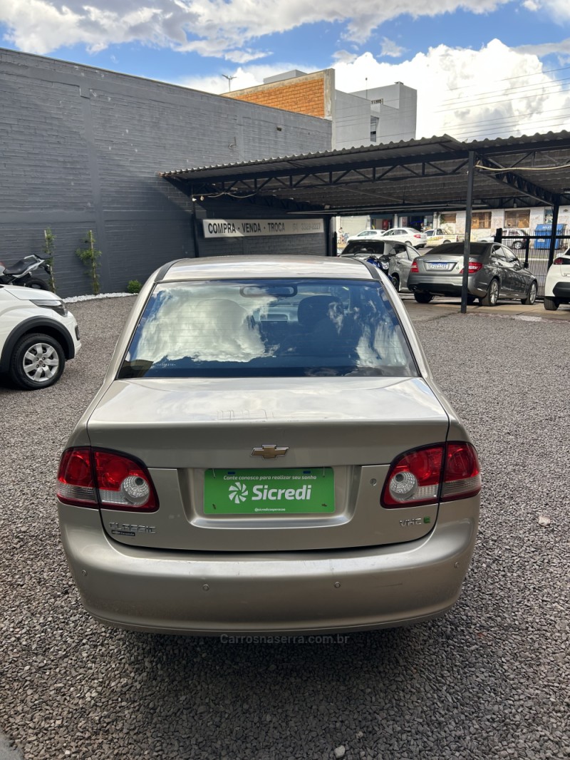 CLASSIC 1.0 MPFI LS 8V FLEX 4P MANUAL - 2012 - CARAZINHO