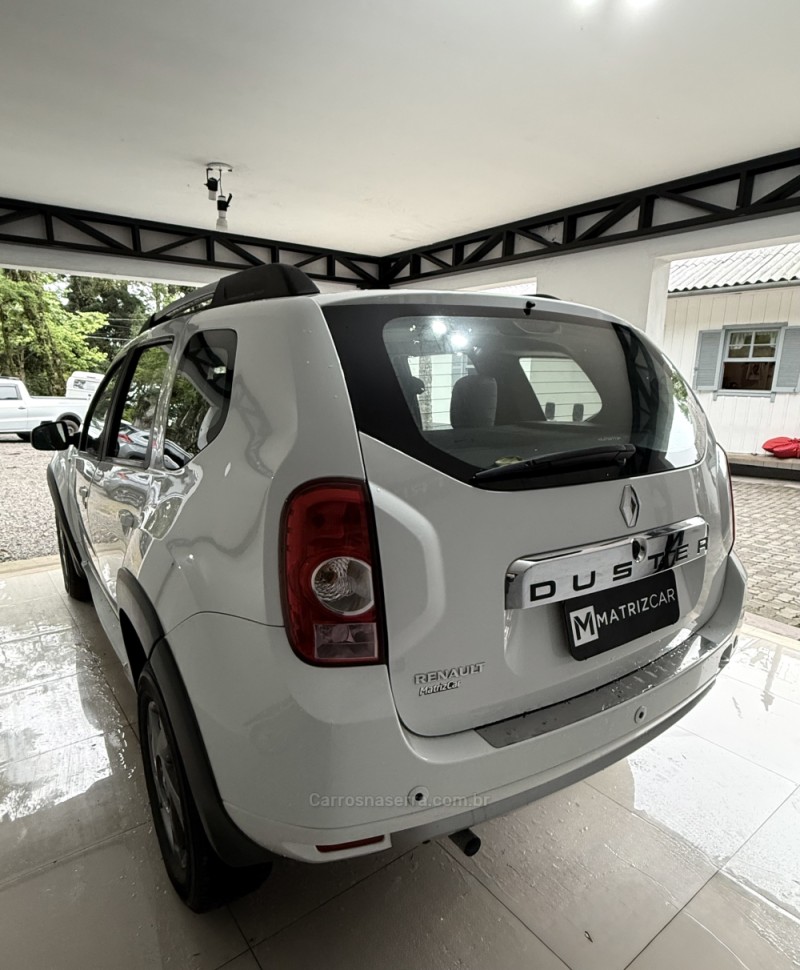 DUSTER 2.0 DYNAMIQUE 4X2 16V FLEX 4P AUTOMÁTICO - 2013 - CANELA