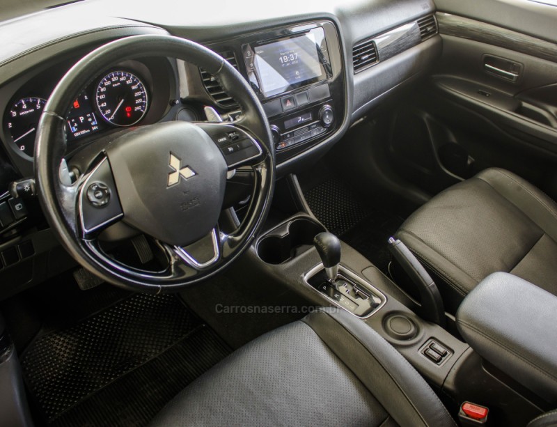 OUTLANDER 2.0 16V GASOLINA 4P AUTOMÁTICO - 2016 - NOVO HAMBURGO