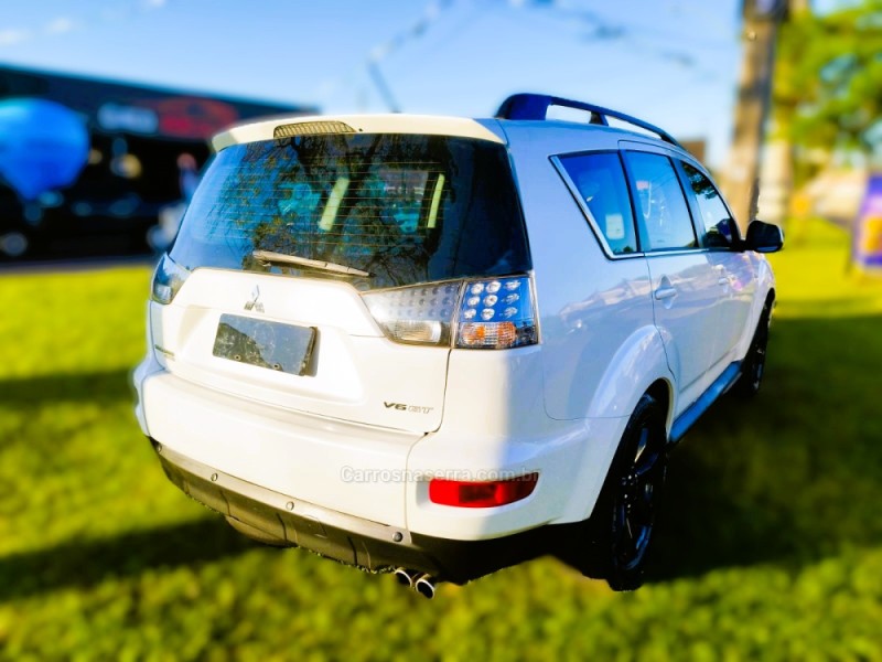 OUTLANDER 3.0 GT 4X4 V6 24V GASOLINA 4P AUTOMÁTICO - 2012 - NOVO HAMBURGO