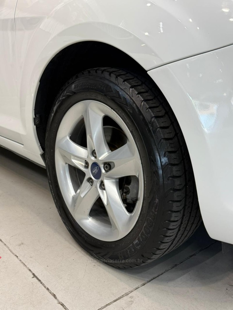 FOCUS 1.6 GLX 16V FLEX 4P MANUAL - 2013 - CAXIAS DO SUL