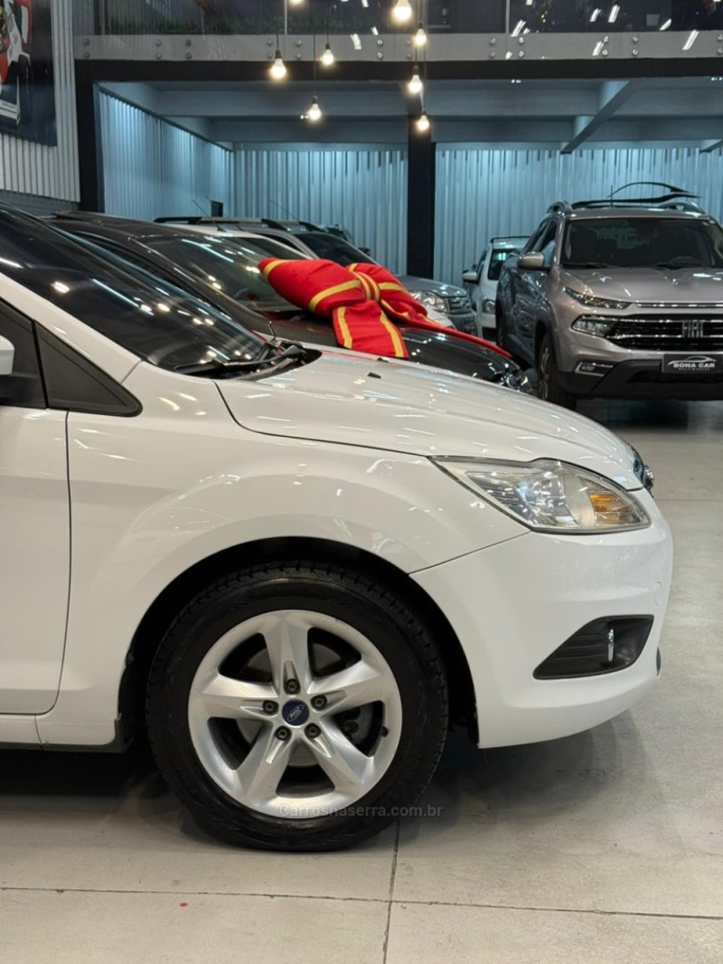FOCUS 1.6 GLX 16V FLEX 4P MANUAL - 2013 - CAXIAS DO SUL