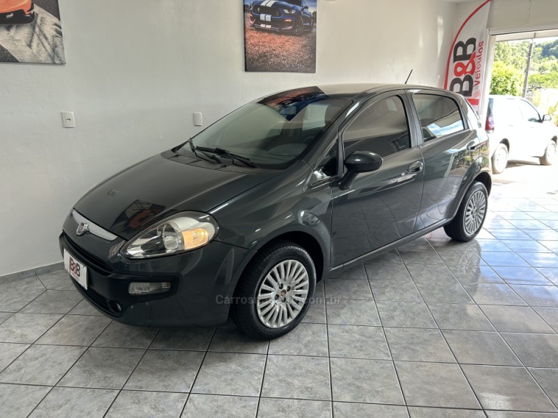 punto 1.4 attractive 8v flex 4p manual 2013 nova prata