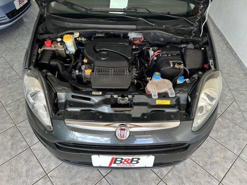 PUNTO 1.4 ATTRACTIVE 8V FLEX 4P MANUAL - 2013 - NOVA PRATA