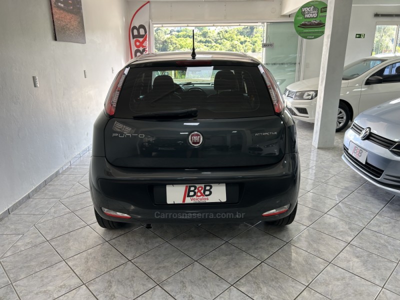 PUNTO 1.4 ATTRACTIVE 8V FLEX 4P MANUAL - 2013 - NOVA PRATA