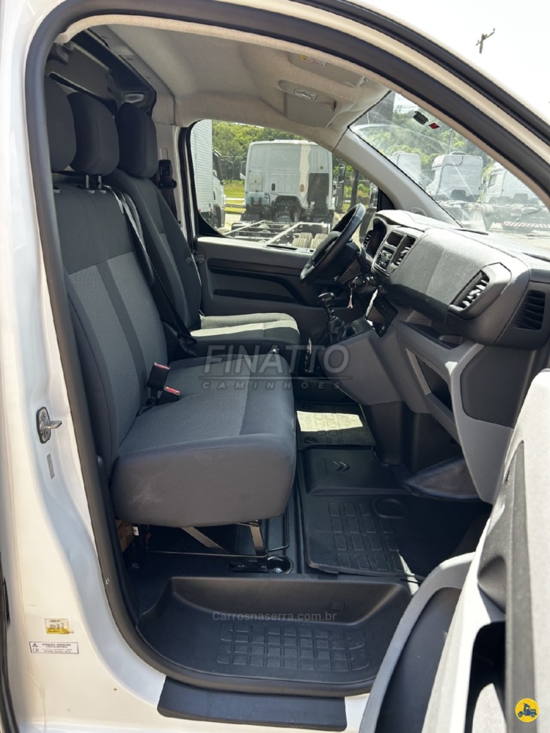 JUMPY 1.6 FURGÃO TURBO DIESEL BLUE HDI PACK - 2021 - GARIBALDI