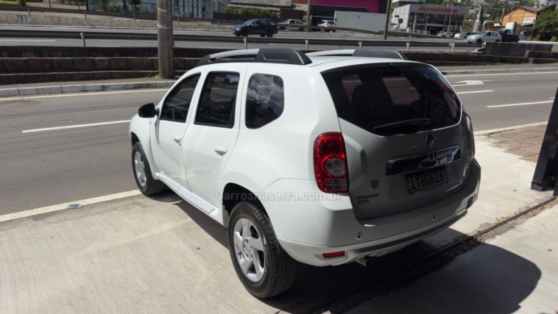 DUSTER 1.6 DYNAMIQUE 4X2 16V FLEX 4P MANUAL - 2013 - CAXIAS DO SUL