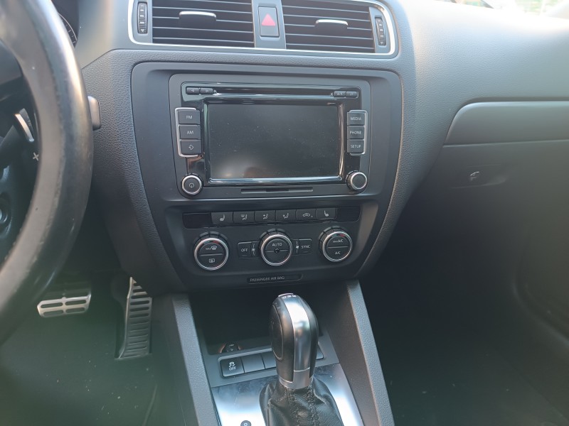 JETTA 2.0 TSI DSG HIGHLINE 200CV GASOLINA 4P AUTOMÁTICO - 2013 - FLORES DA CUNHA