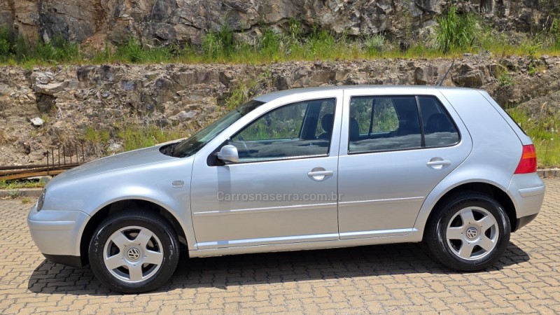 GOLF 2.0 MI 8V GASOLINA 4P MANUAL - 2003 - SãO MARCOS