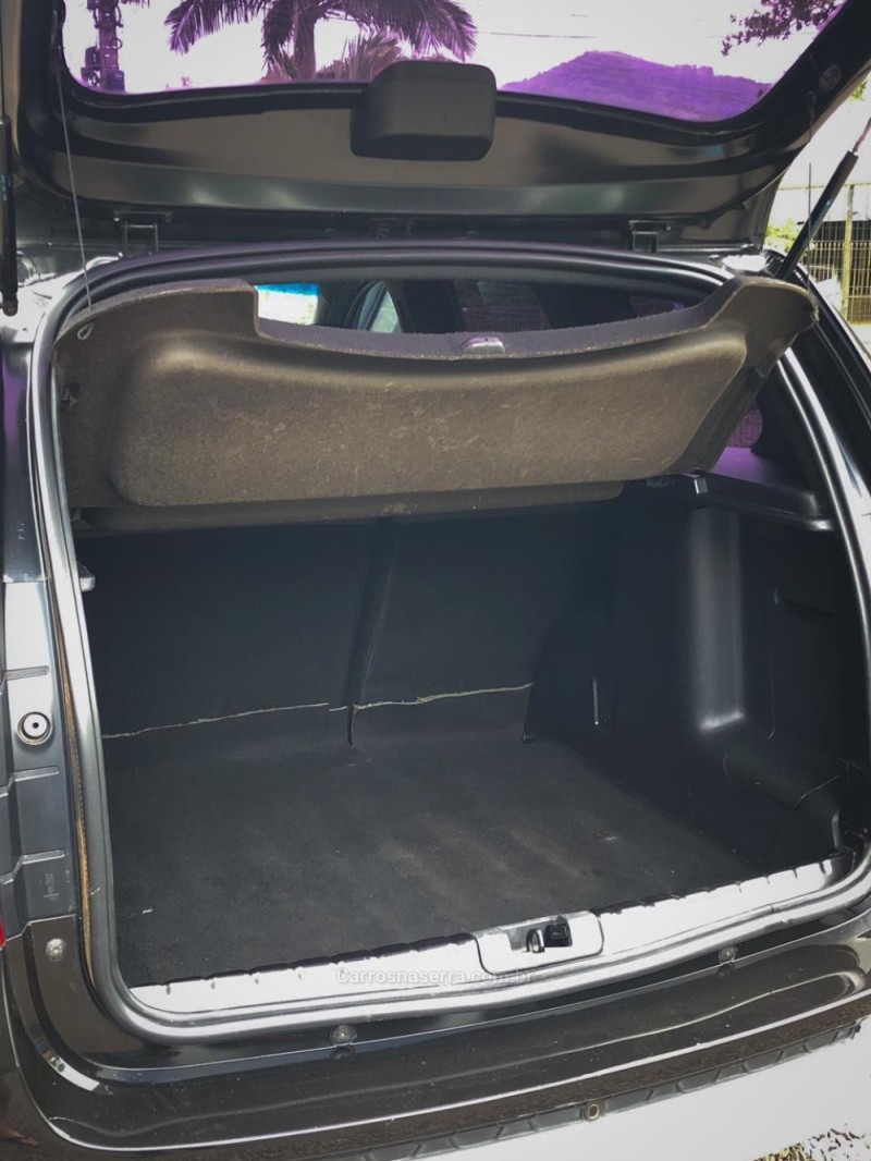 DUSTER 1.6 DYNAMIQUE 4X2 16V FLEX 4P MANUAL - 2016 - IGREJINHA