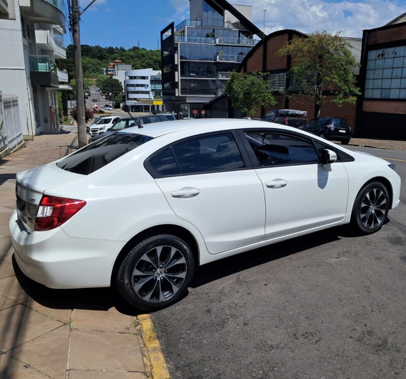 CIVIC 2.0 LXR 16V FLEX 4P AUTOMÁTICO - 2016 - FLORES DA CUNHA