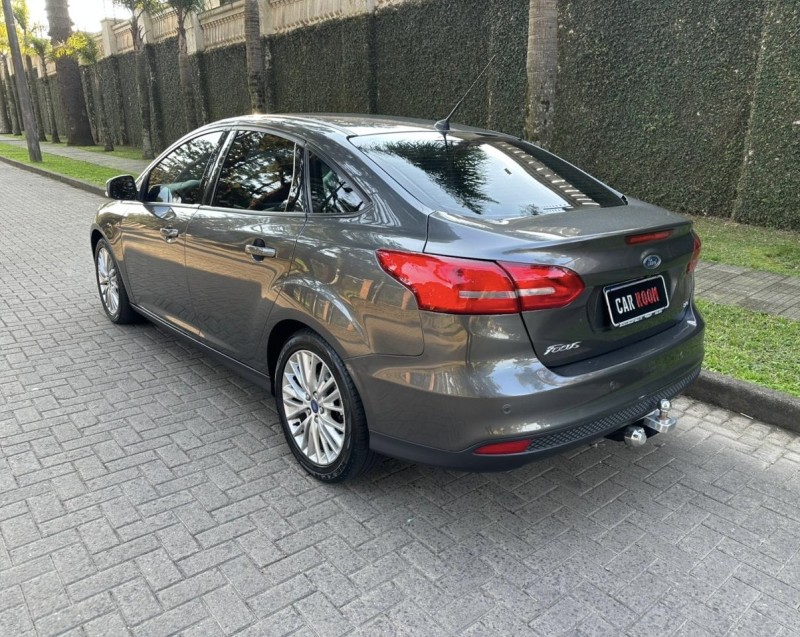 FOCUS 2.0 SE PLUS 16V FLEX 4P AUTOMÁTICO - 2017 - CAXIAS DO SUL