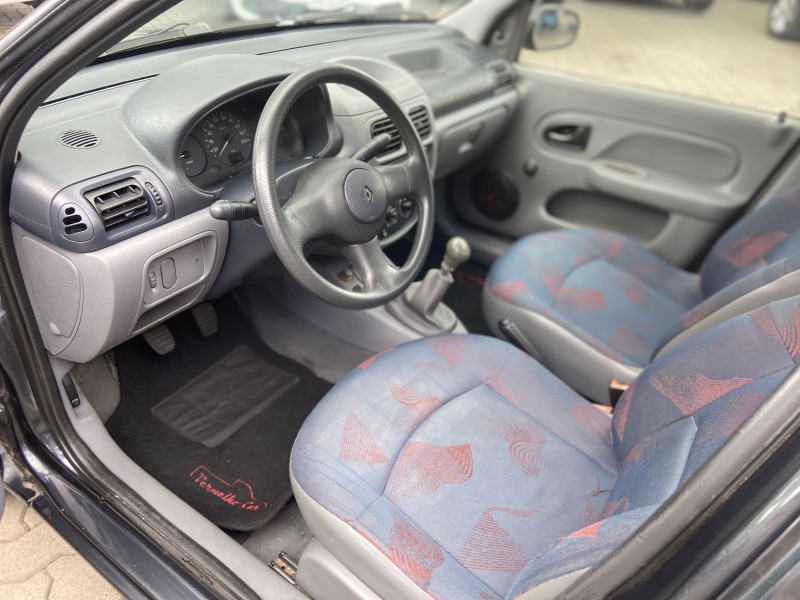 CLIO 1.0 RL 8V GASOLINA 4P MANUAL - 2003 - CAXIAS DO SUL